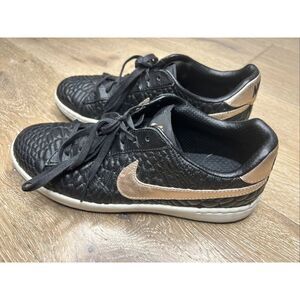 black nike shoes rose gold swoosh